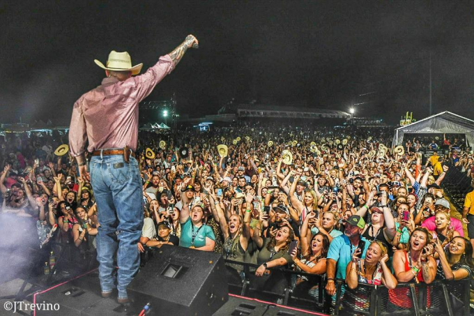 Cody Johnson at Wharf Amphitheater